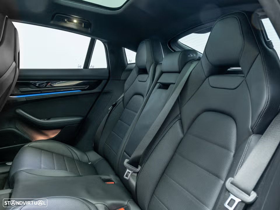 Porsche Panamera 4 E-Hybrid - 14