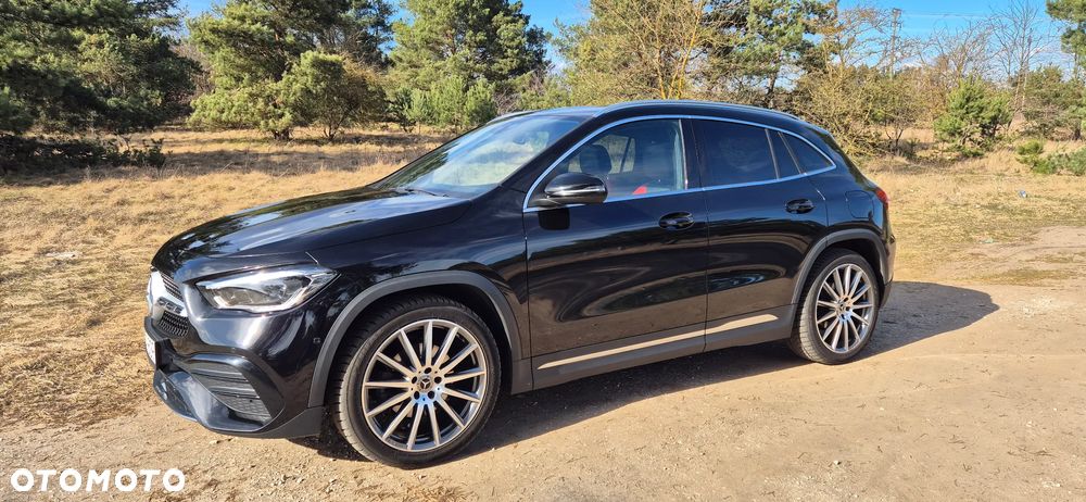Mercedes-Benz GLA 200 - 2