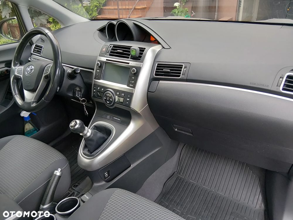 Toyota Verso - 21