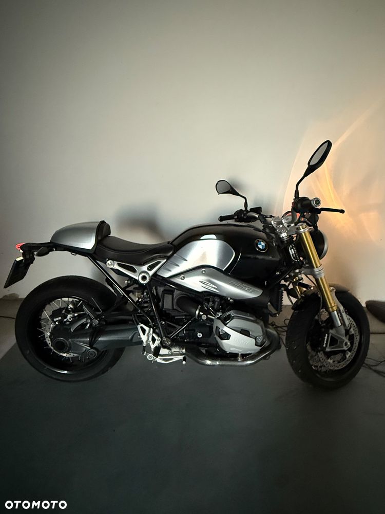 BMW R - 1