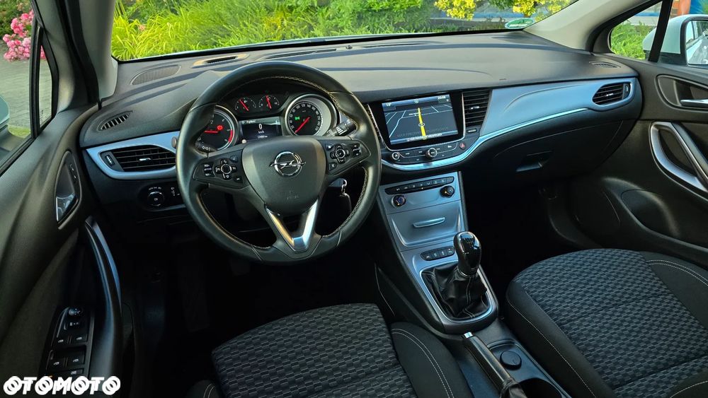 Opel Astra - 10