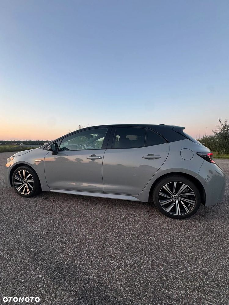 Toyota Corolla 1.8 Hybrid Selection - 11