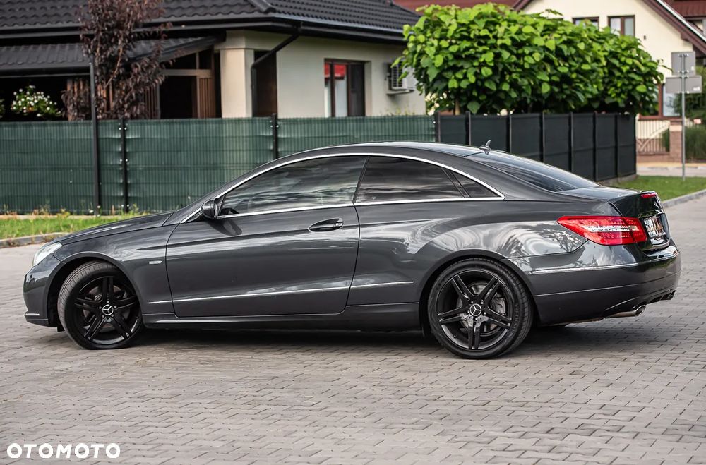 Mercedes-Benz Klasa E 350 CDI DPF Coupe BlueEFFICIENCY 7G-TRONIC Avantgarde - 9