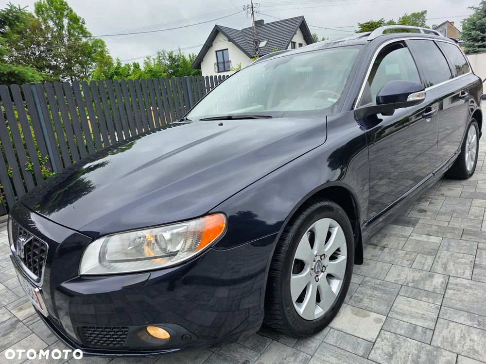 Volvo V70 2.5T Summum - 1