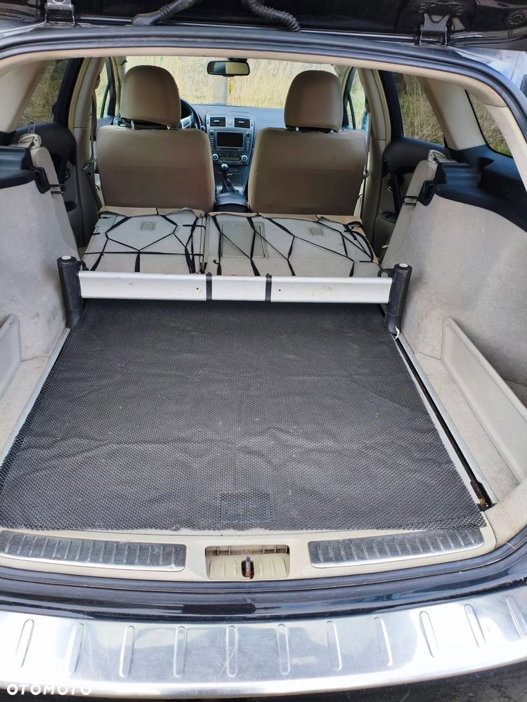 Toyota Avensis 2.0 Premium EU5 - 22