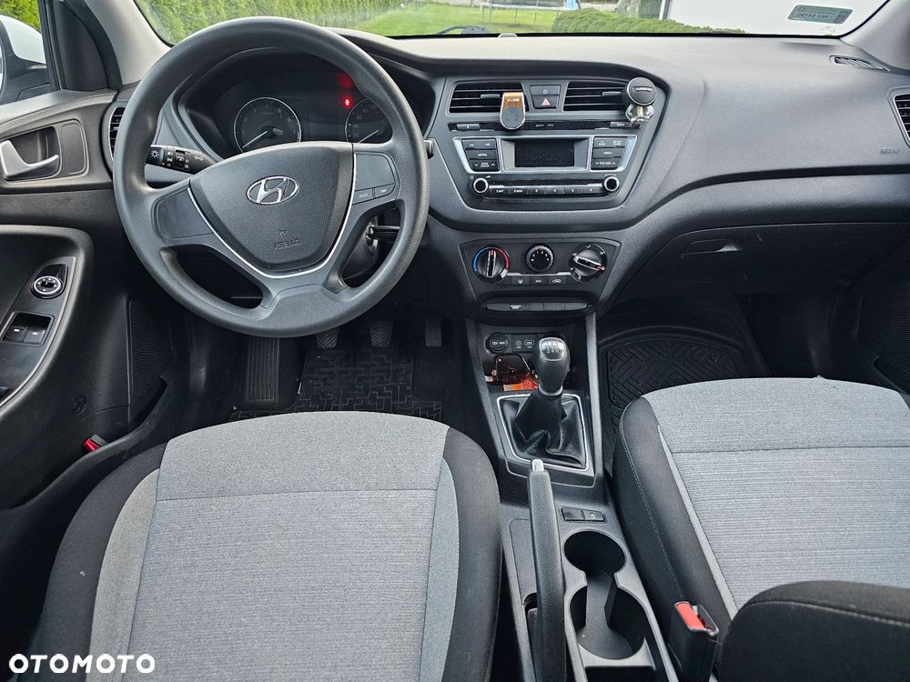 Hyundai i20 1.2 Classic + - 11
