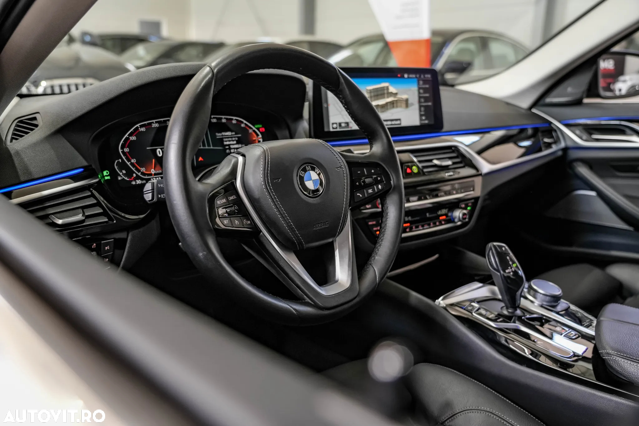 BMW Seria 5 520i Aut. Luxury Line - 7