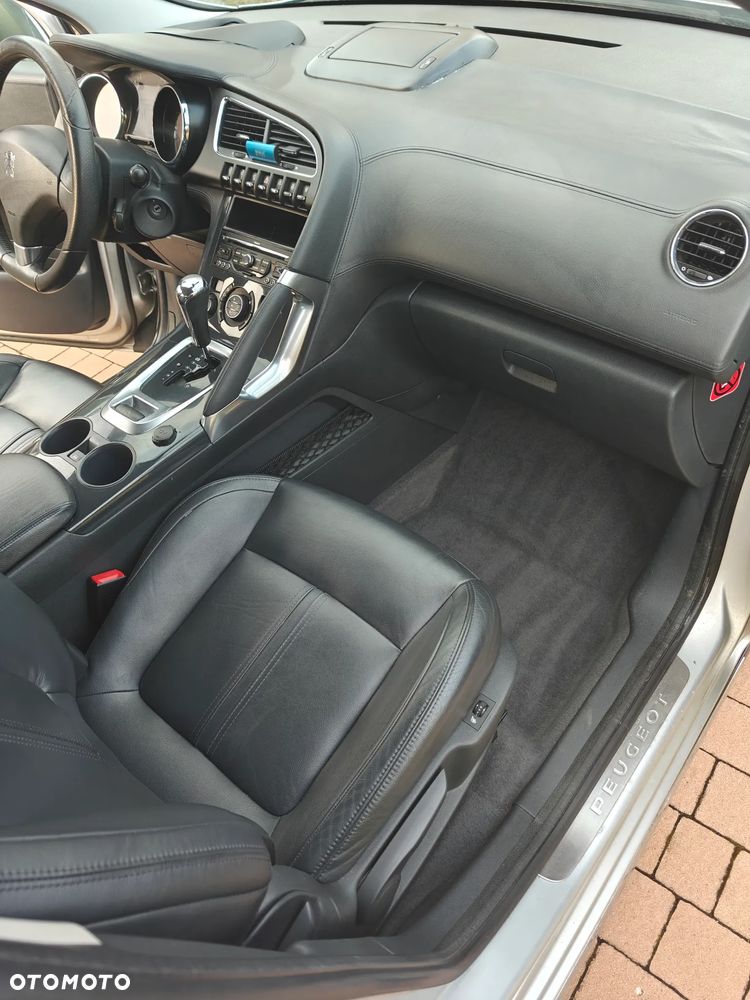 Peugeot 3008 1.6 Premium - 16