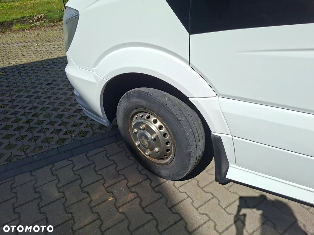 Mercedes-Benz Sprinter - 14