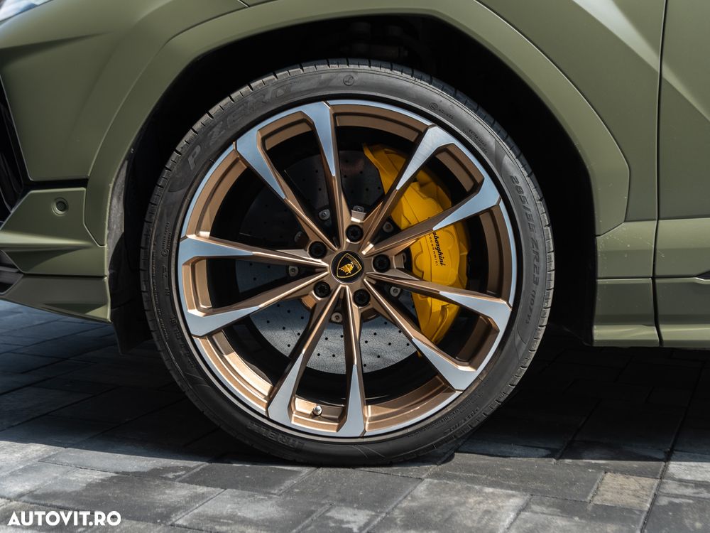Lamborghini URUS - 23