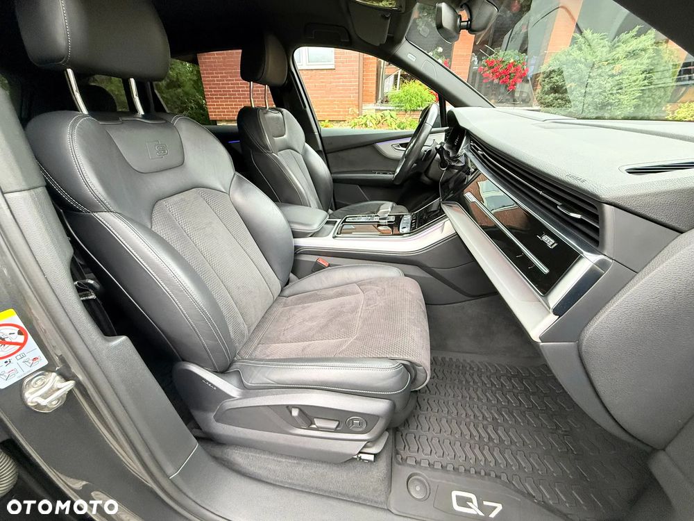 Audi Q7 50 TDI mHEV Quattro S Line Tiptr - 24