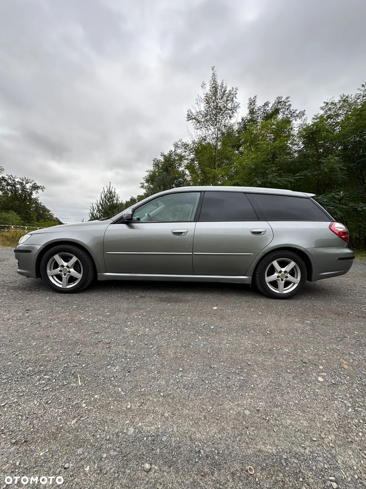 Subaru Legacy - 8