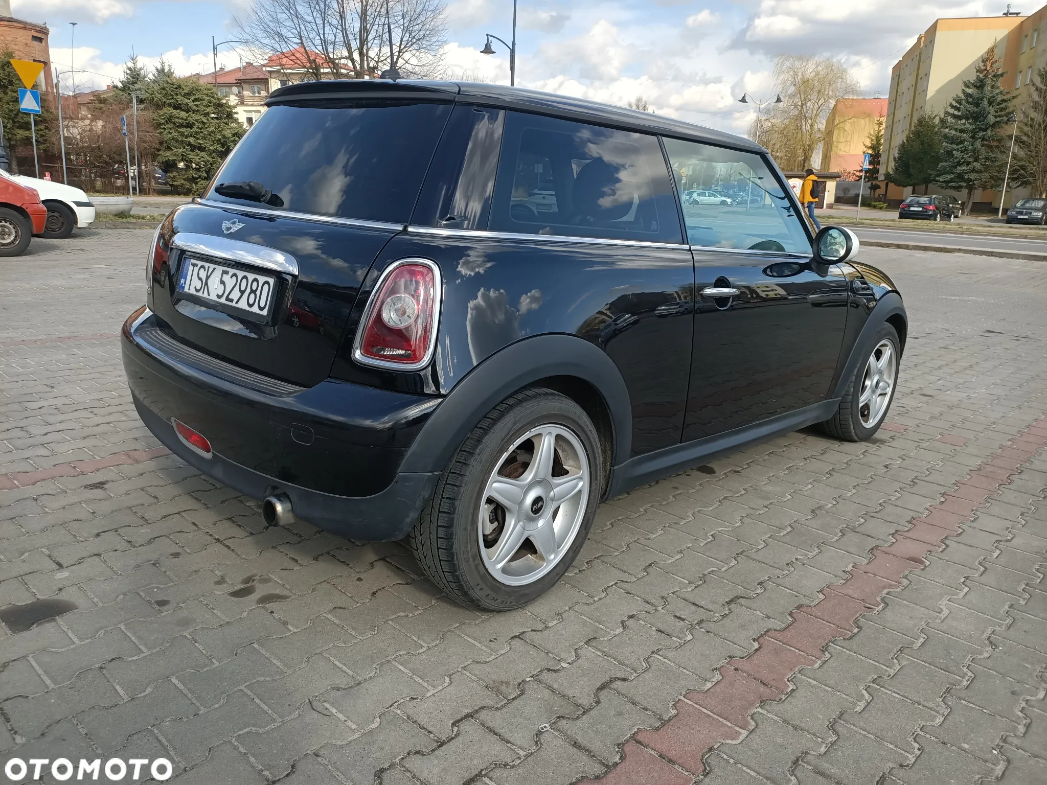 MINI ONE Standard - 4