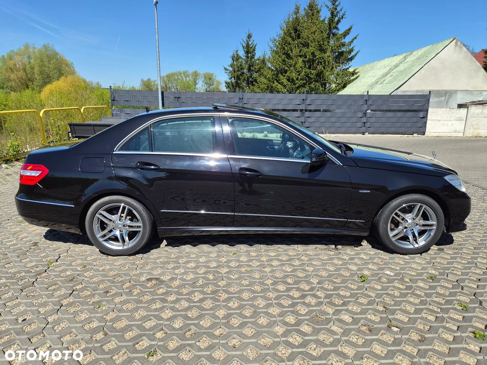 Mercedes-Benz Klasa E 250 CDI 4-Matic BlueEff Avantgarde - 4