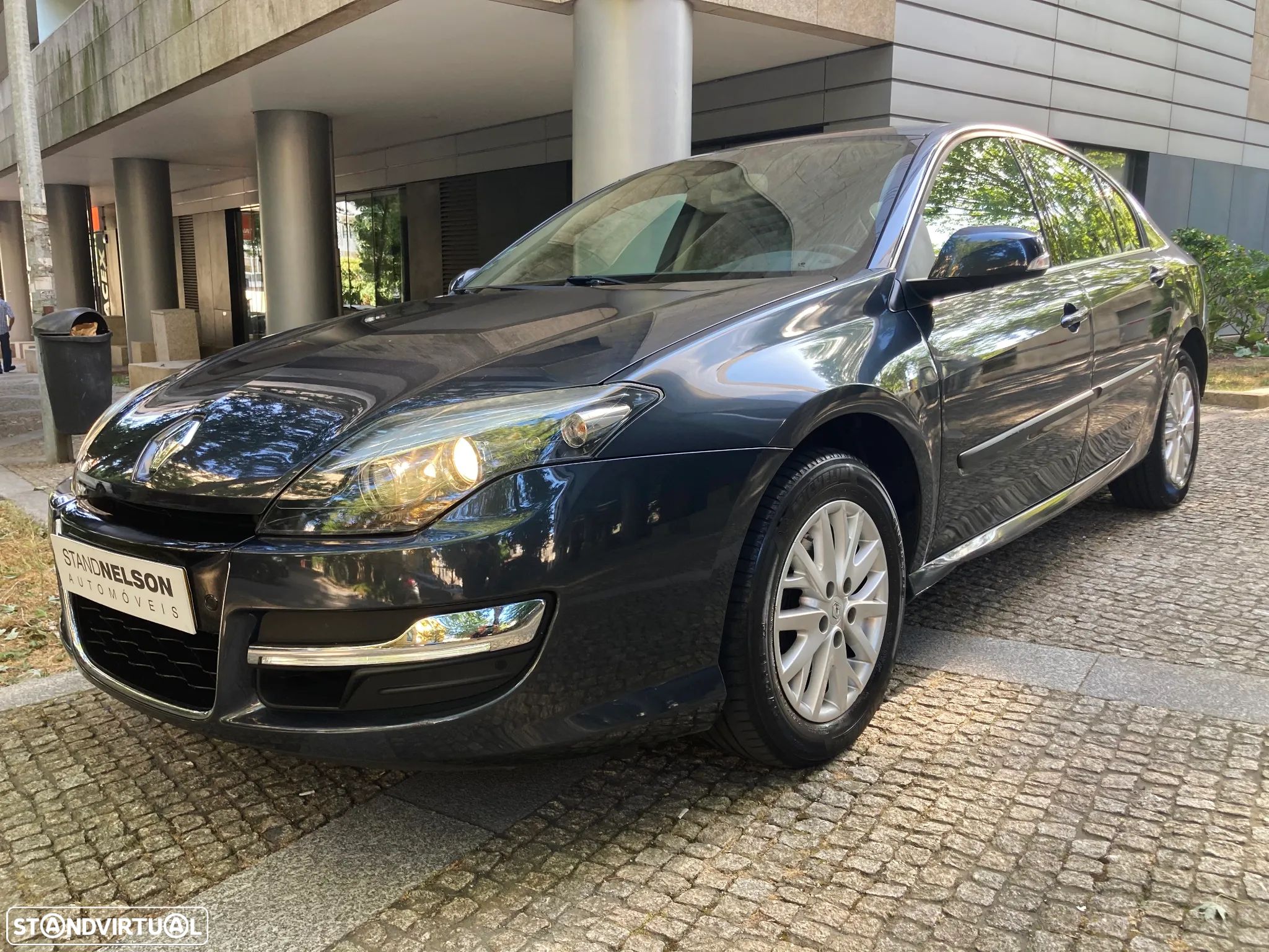 Renault Laguna 2.0 dCi Dynamique S 118g - 1