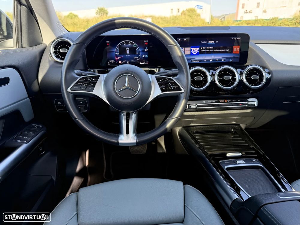Mercedes-Benz GLA 180 d Progressive - 31