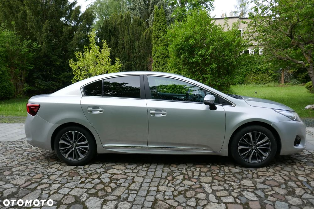 Toyota Avensis 2.0 Premium MS - 1