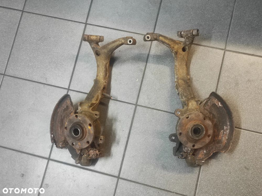 ZWROTNICA KOŁA PRZEDNIA LEWA PRAWA 8D0407257AL 8D0407258AL AUDI A4 B5 A6 C5 VW PASSAT B5 SKODA SUPERB 1 WYSYŁKA !!!! - 1