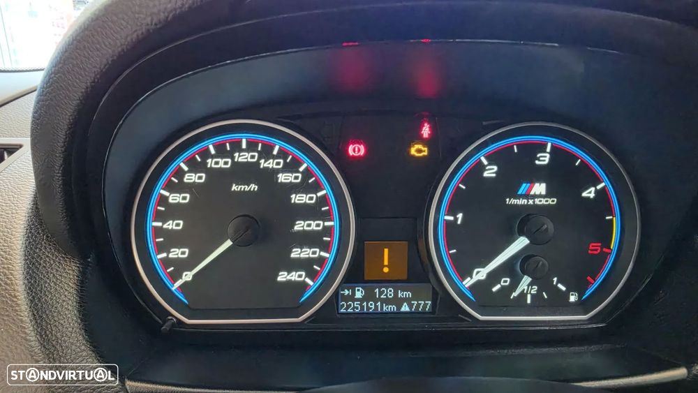 BMW 118 d Limited Edition Lifestyle c/ M Sport Pack - 47