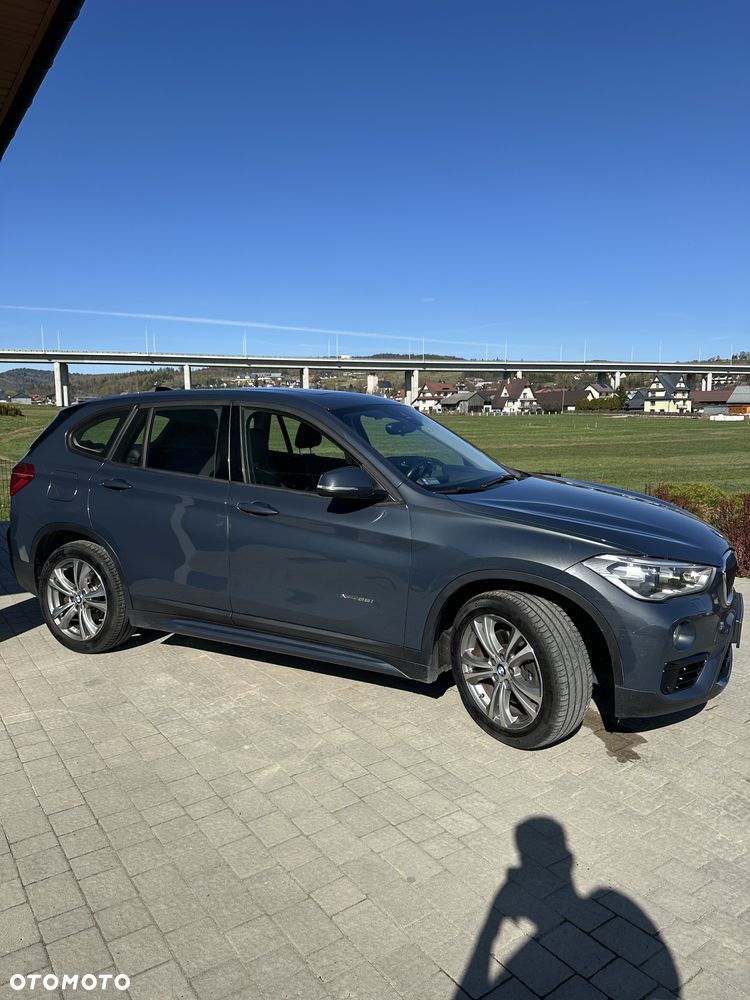 BMW X1 xDrive25i M Sport - 6