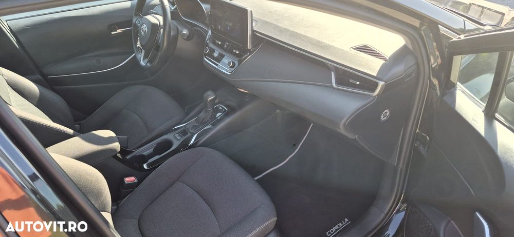 Toyota Corolla 1.8 HSD Business - 10
