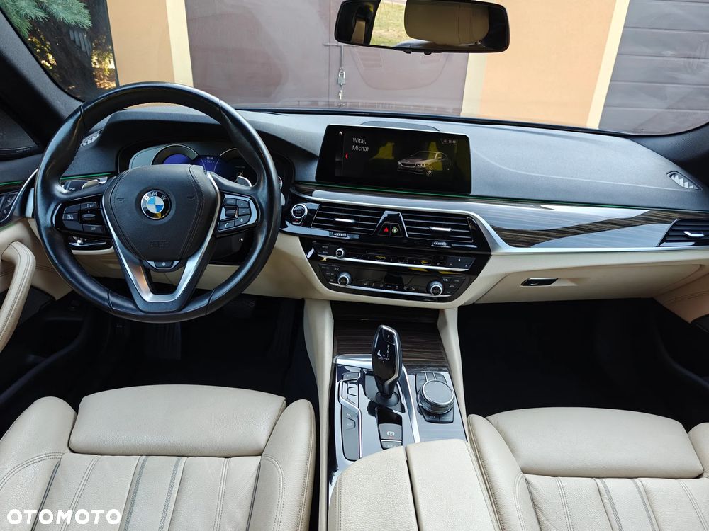 BMW Seria 5 530i xDrive Sport Line - 10
