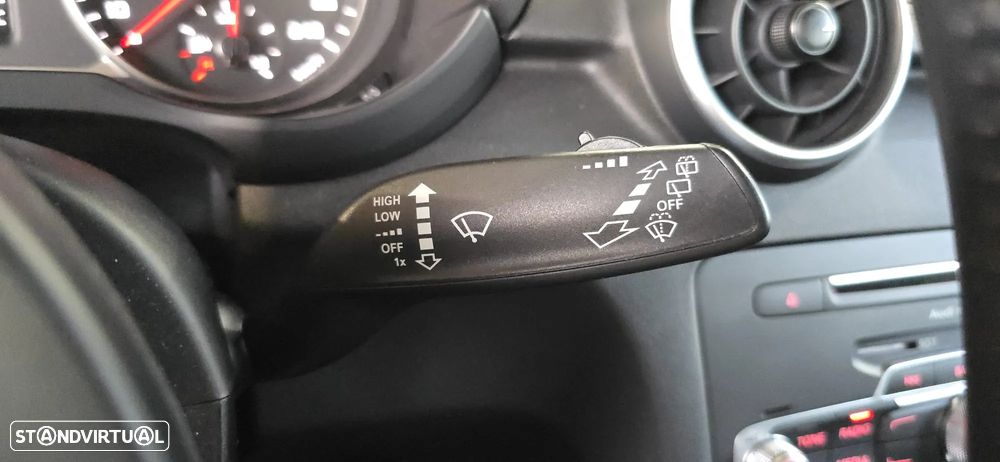 Audi A1 Sportback 1.6 TDI S-line S tronic - 36