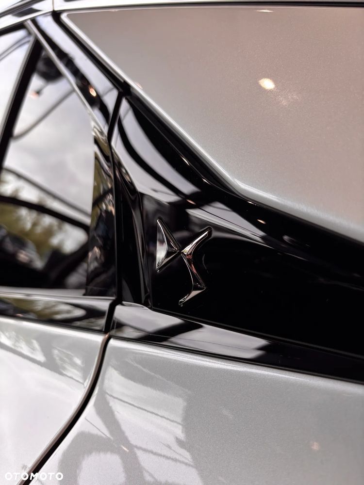 DS Automobiles N°4 1.2 mHEV Pallas eDCS6 - 8