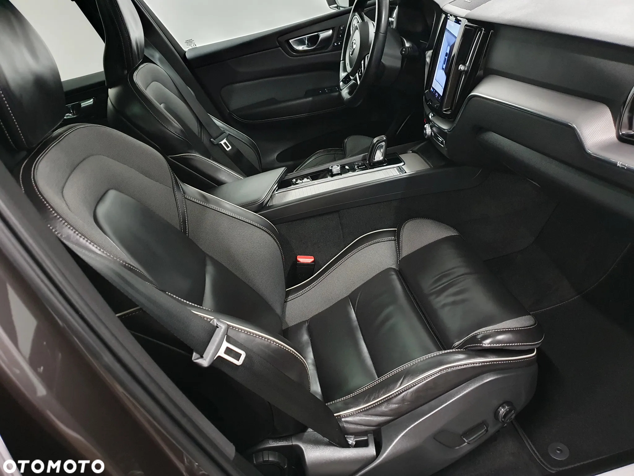 Volvo XC 60 B5 D AWD Geartronic RDesign - 17