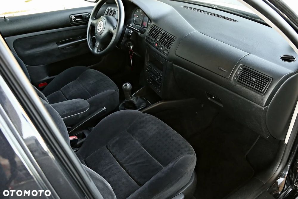 Volkswagen Golf 1.9 TDI Comfortline - 28