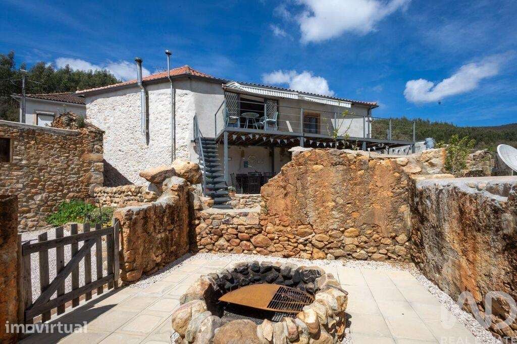 Moradia isolada T2 em Vila Nova do Ceira de 228 m2 - Grande imagem: 4/32