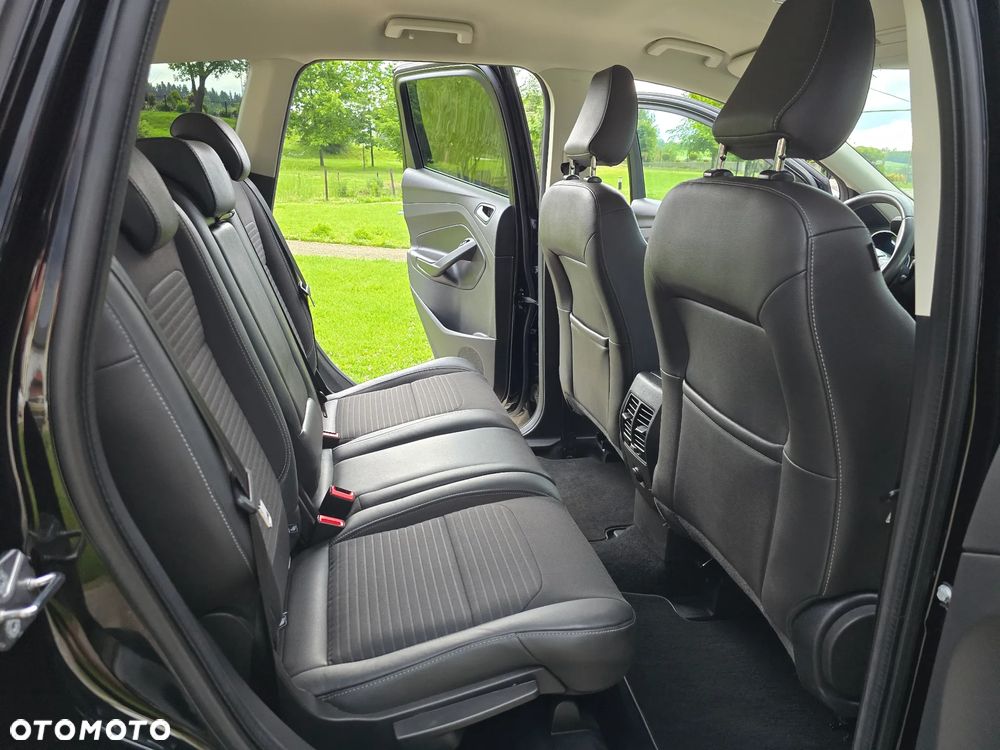 Ford Kuga 2.0 TDCi 2x4 Titanium - 30