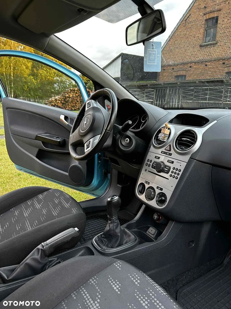 Opel Corsa - 8