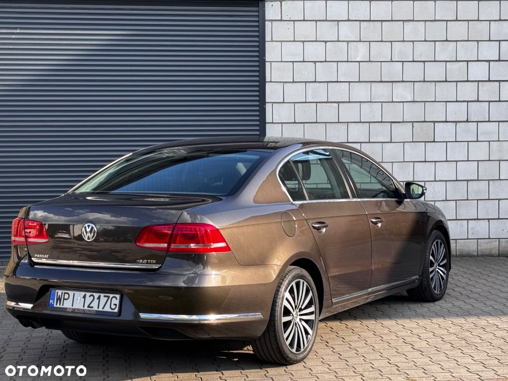 Volkswagen Passat 2.0 TDI Comfortline DSG - 3