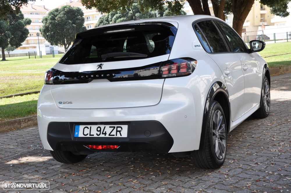 Peugeot e-208 E-Style - 5