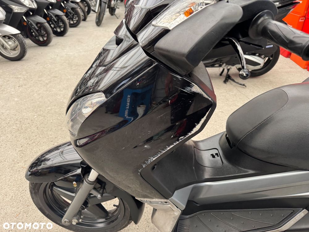 Yamaha X-max - 12