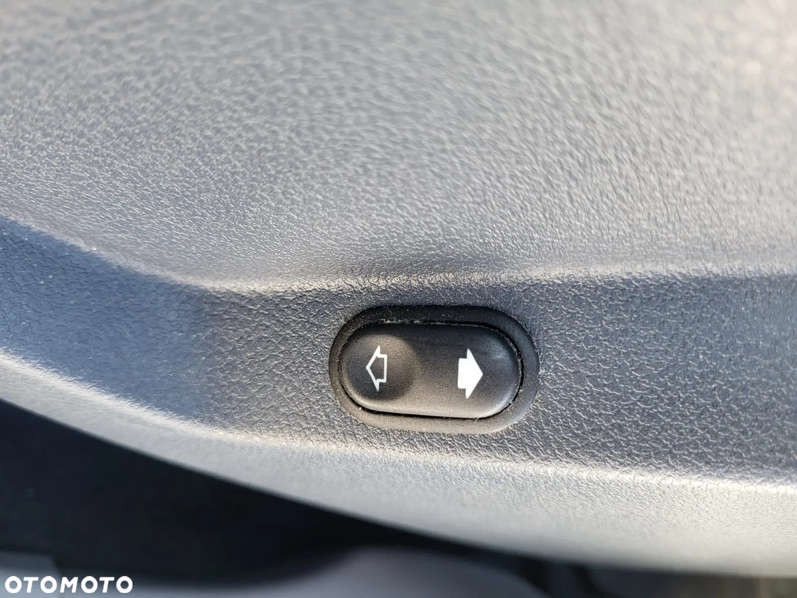 Ford S-Max - 17