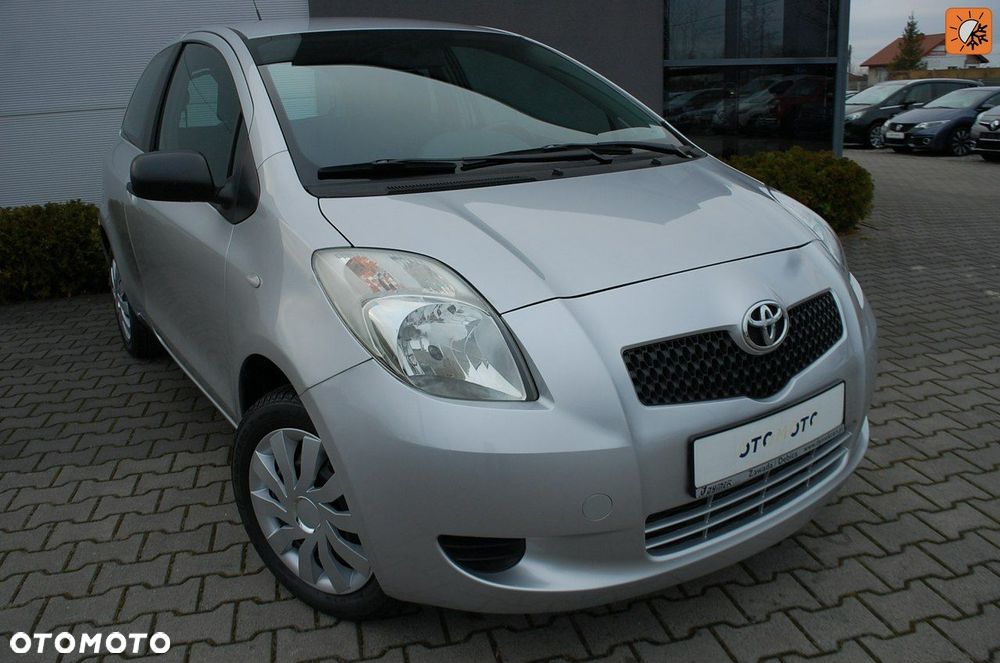Toyota Yaris - 1