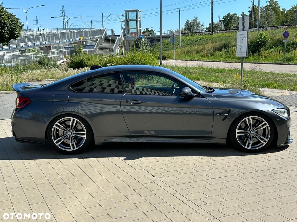 BMW M4 DKG - 11