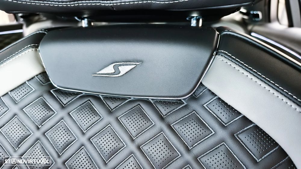 Bentley Flying Spur Hybrid S - 20