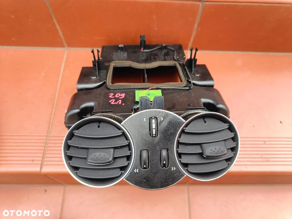 MERCEDES W209 CLK ŚRODKOWA KRATKA NAWIEWU CZARNA - 2