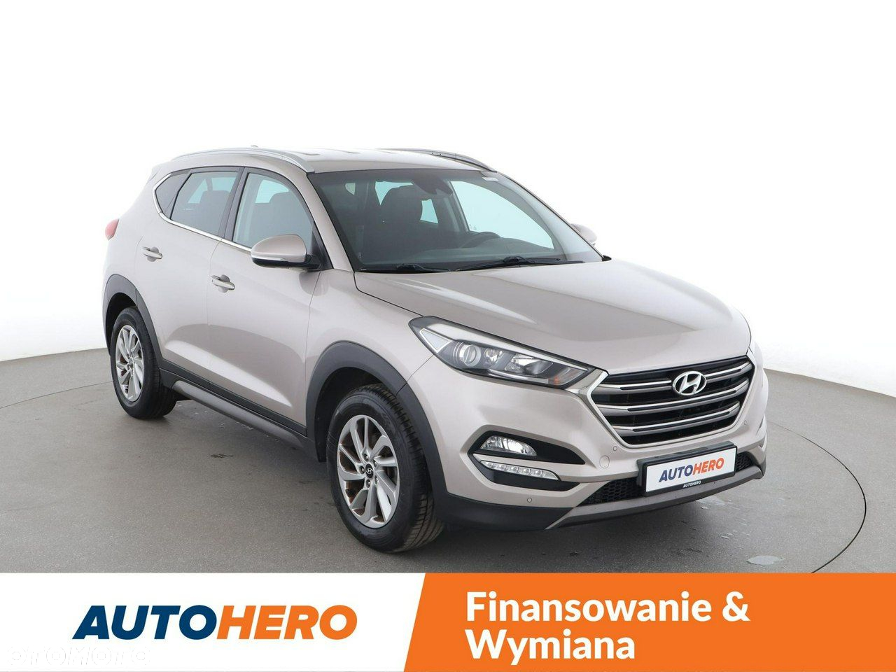 Hyundai Tucson 1.7 CRDI BlueDrive Style 2WD - 10