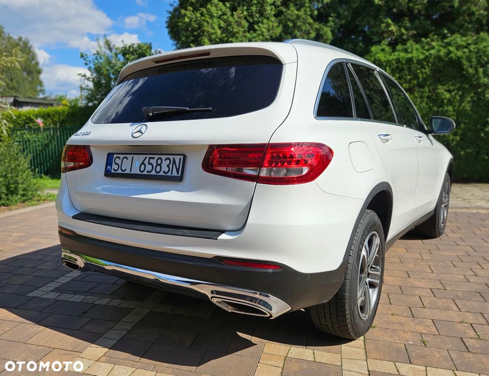 Mercedes-Benz GLC - 12