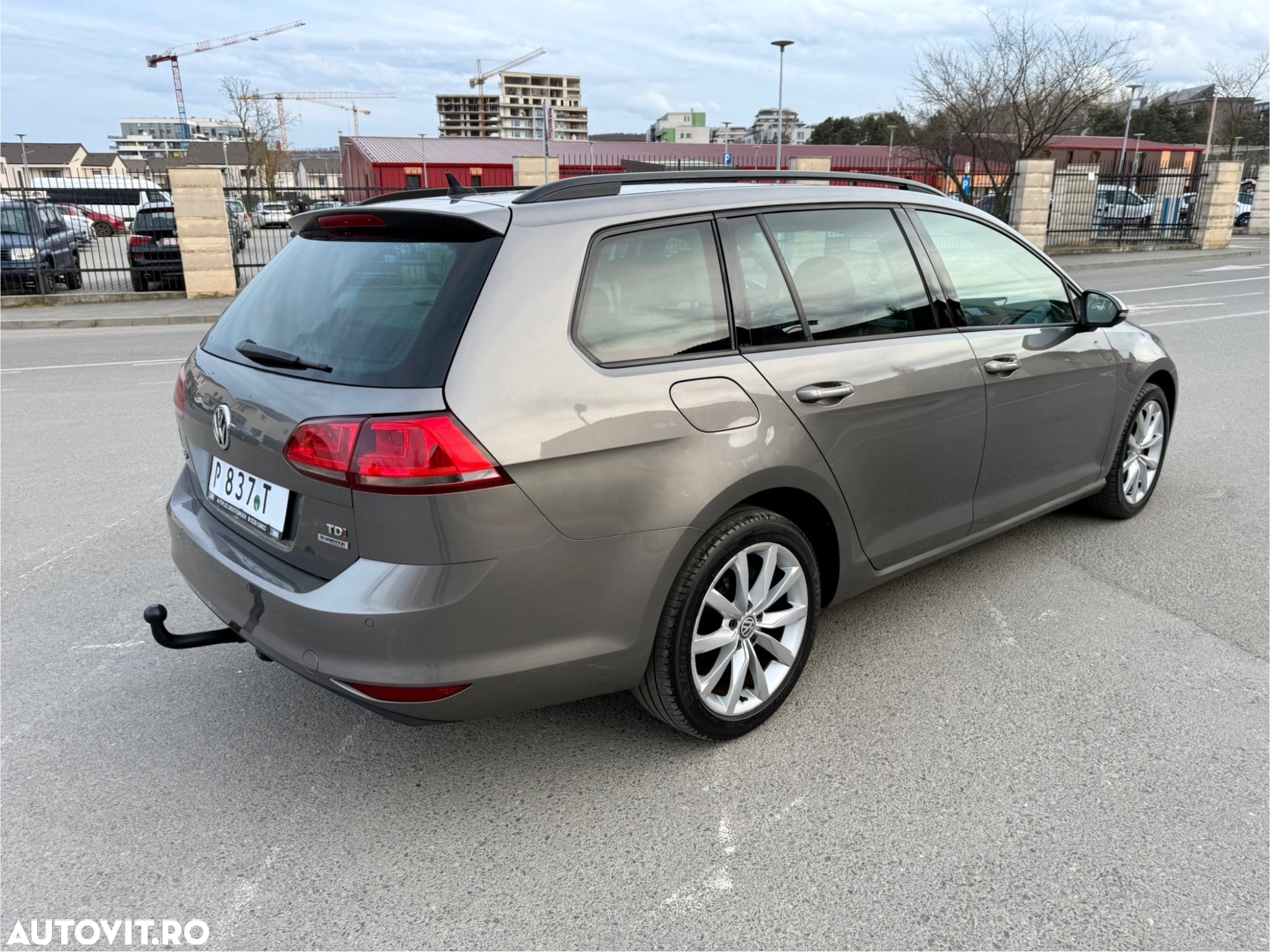 Volkswagen Golf 1.6 BlueTDI DSG Comfortline - 4