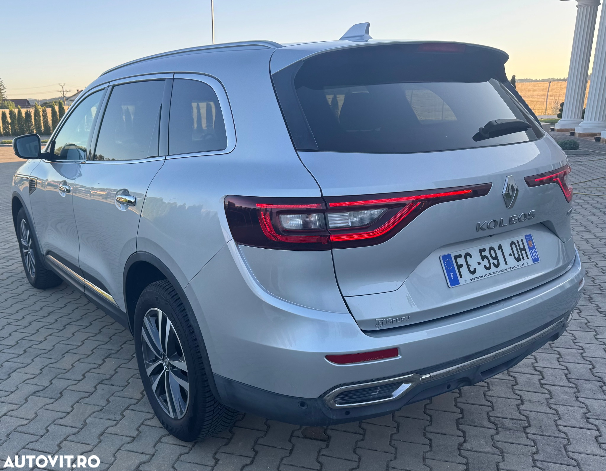 Renault Koleos ENERGY dCi 175 X-tronic 4WD INITIALE PARIS - 3