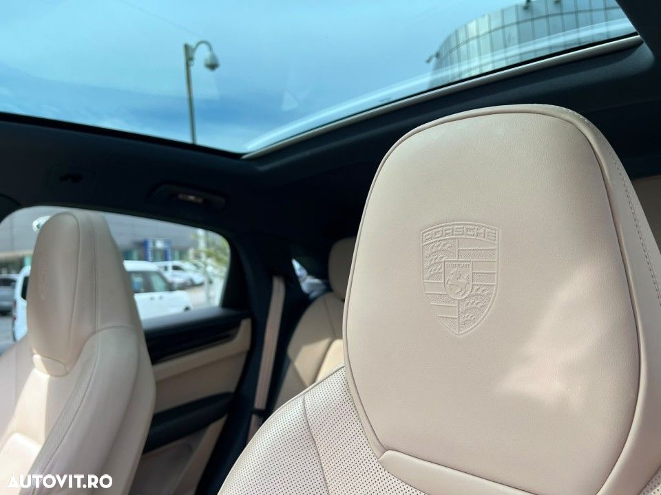 Porsche Cayenne Coupe - 23