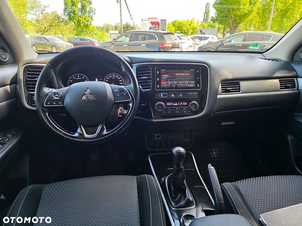Mitsubishi Outlander - 7