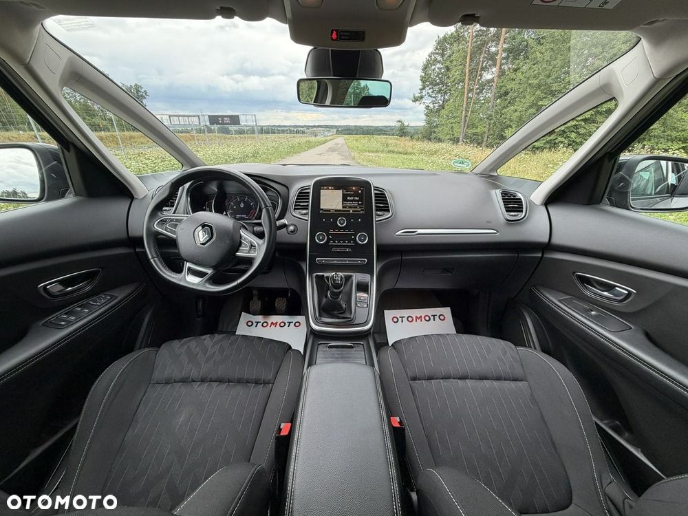 Renault Grand Scenic - 13