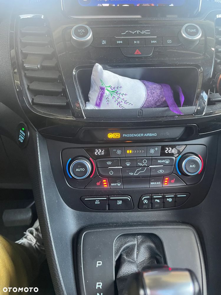 Ford Tourneo Connect - 15