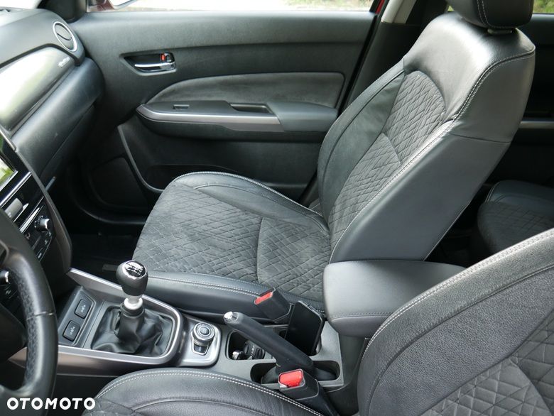 Suzuki Vitara 1.4 Boosterjet Hybrid Allgrip Comfort+ - 28